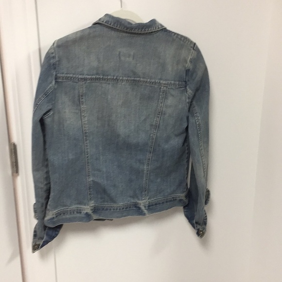 Gap Women’s jean jacket - Picture 2 of 2